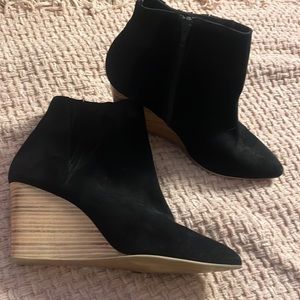 Barely worn, bought a year ago for an event